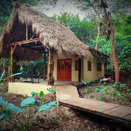 Raindance Hostel Santa Cruz Buitenkant foto