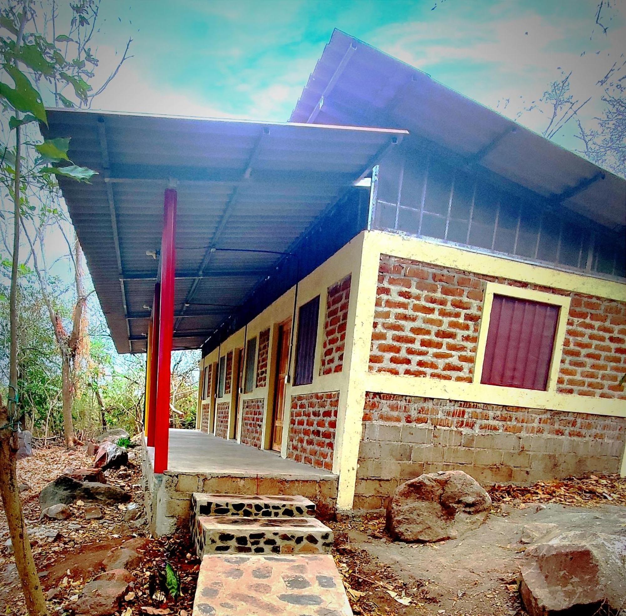 Raindance Hostel Santa Cruz Buitenkant foto