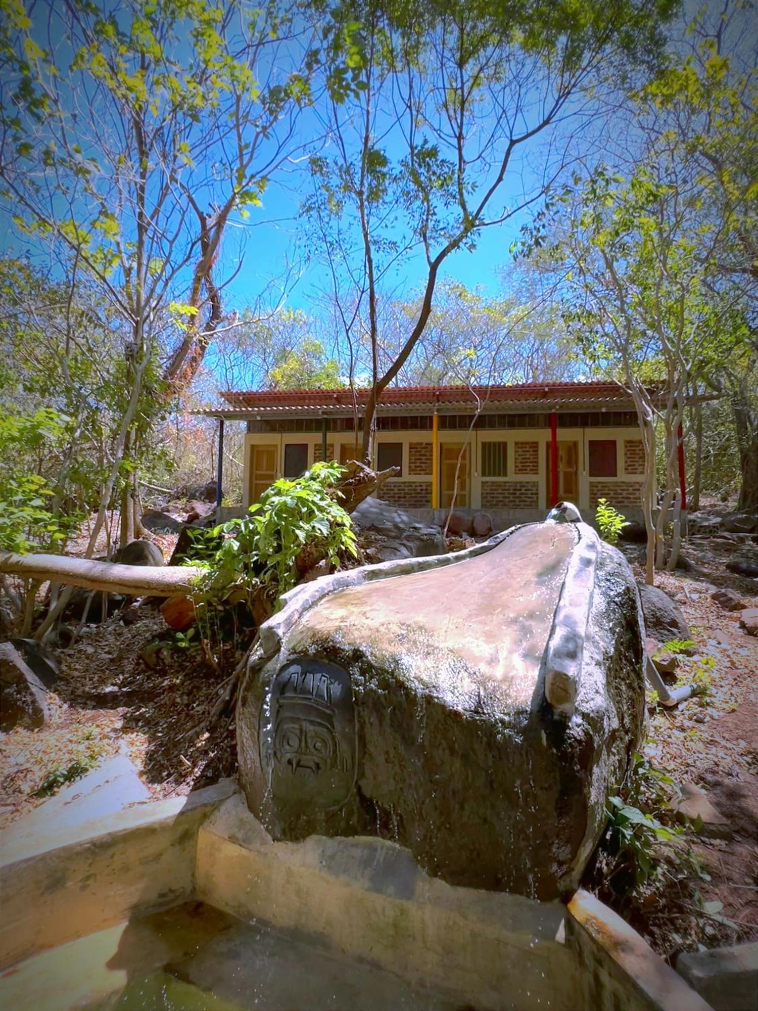 Raindance Hostel Santa Cruz Buitenkant foto