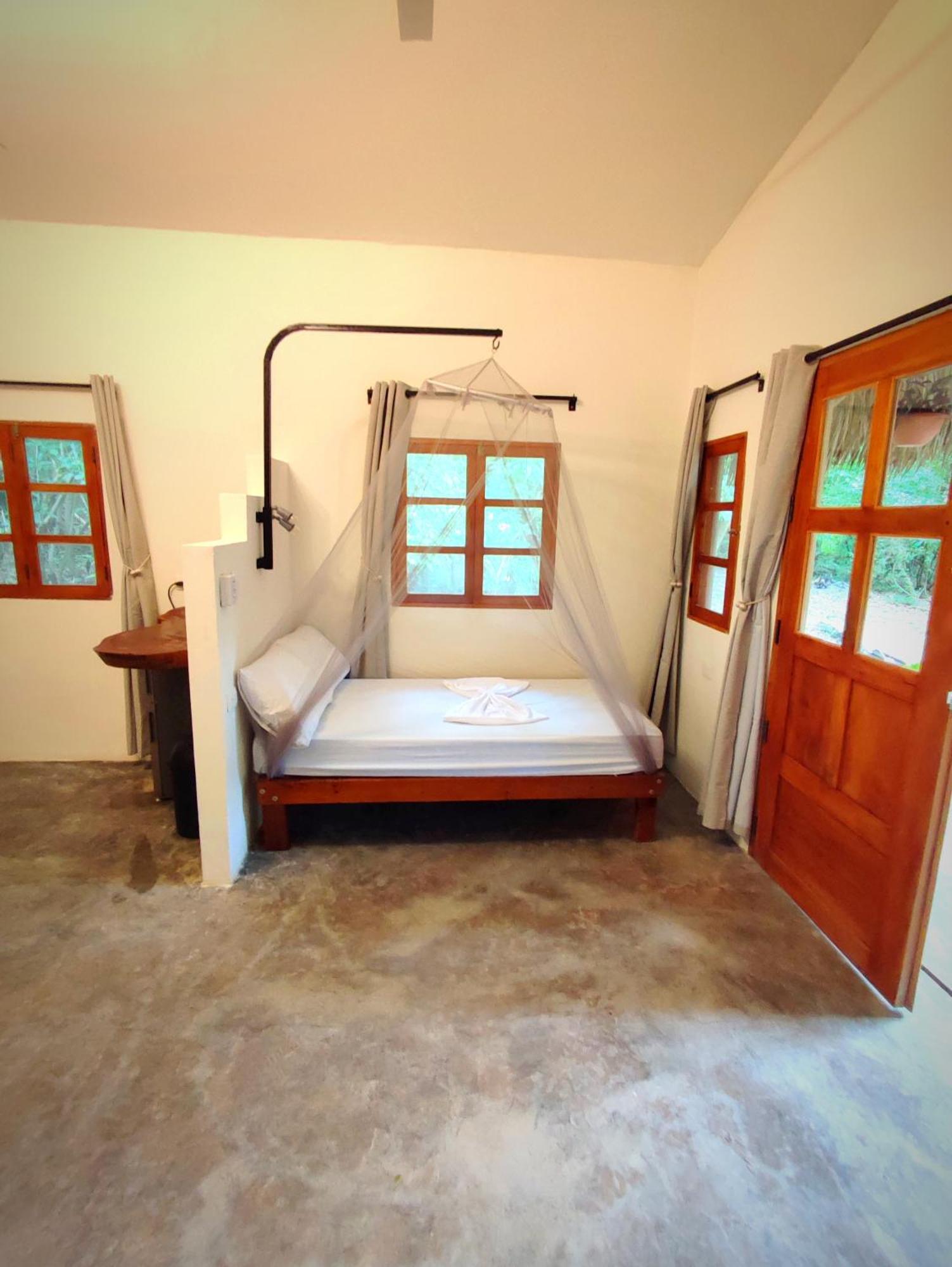 Raindance Hostel Santa Cruz Buitenkant foto